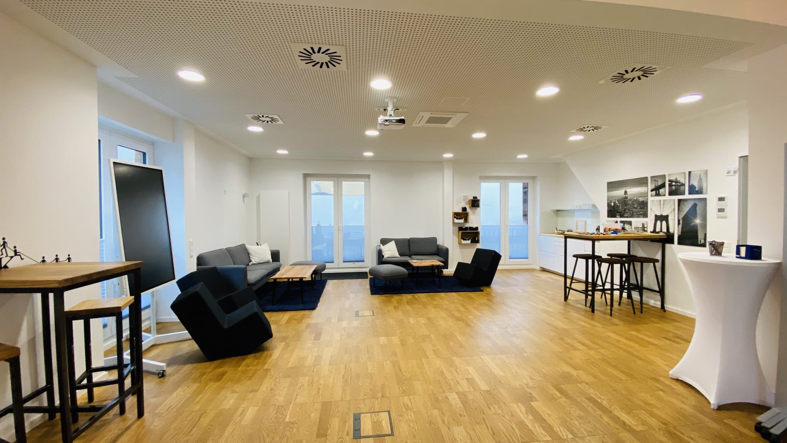 K13 - Seminarraum New York